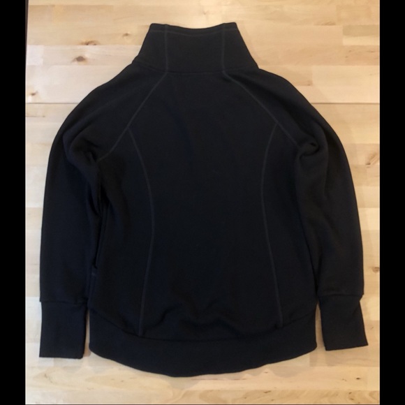 Women’s Cozy Pullover Sweater - Picture 3 of 4